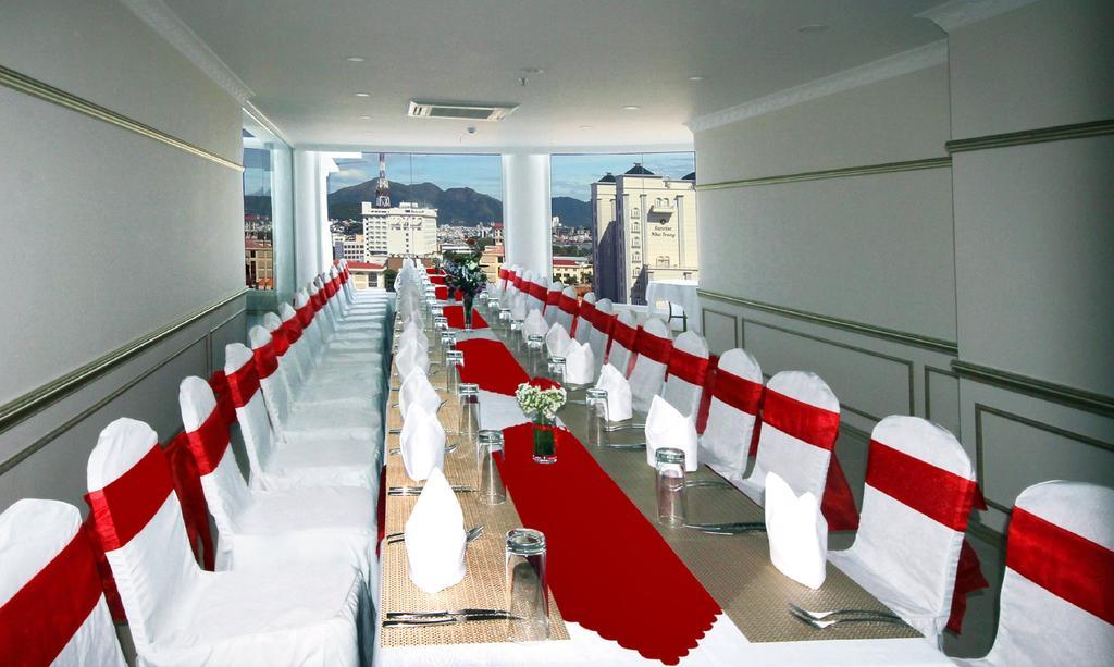 โรงแรมญาจาง พาเลซ ภายนอก รูปภาพ