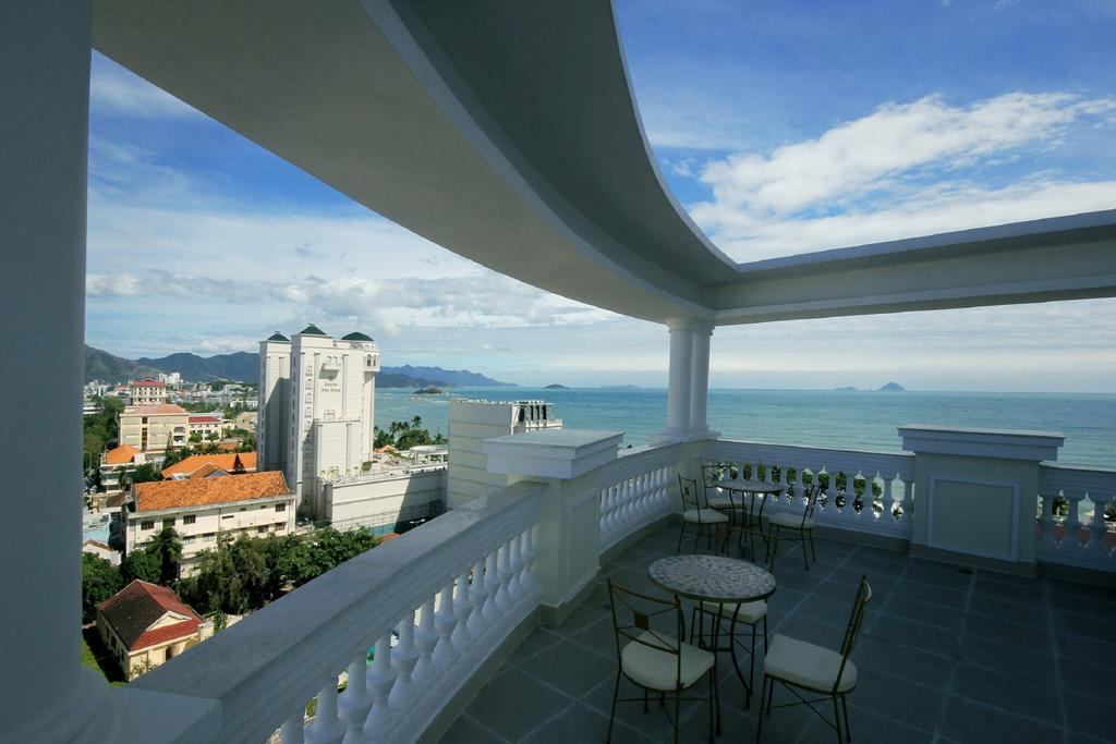 โรงแรมญาจาง พาเลซ ภายนอก รูปภาพ
