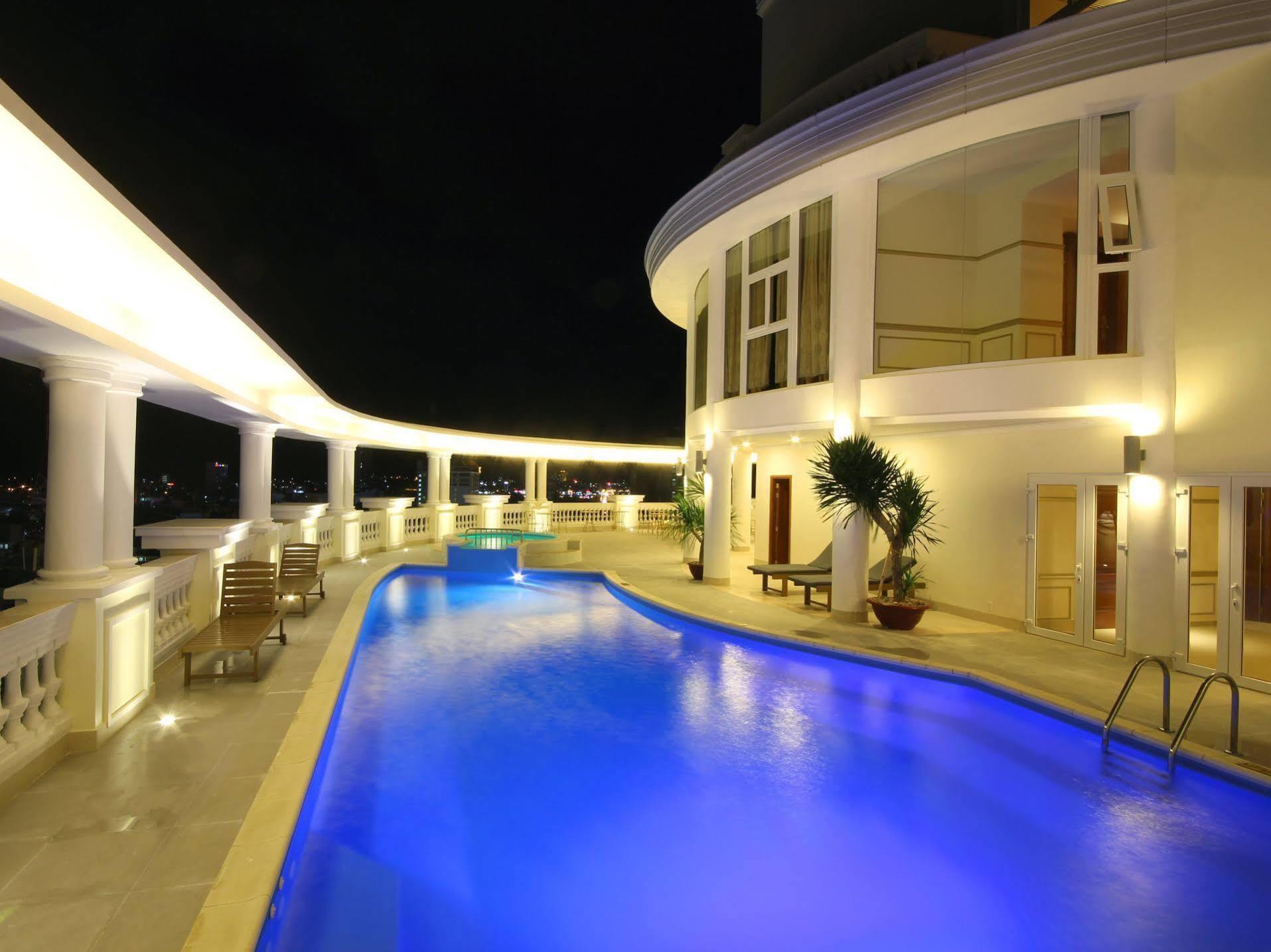 โรงแรมญาจาง พาเลซ ภายนอก รูปภาพ
